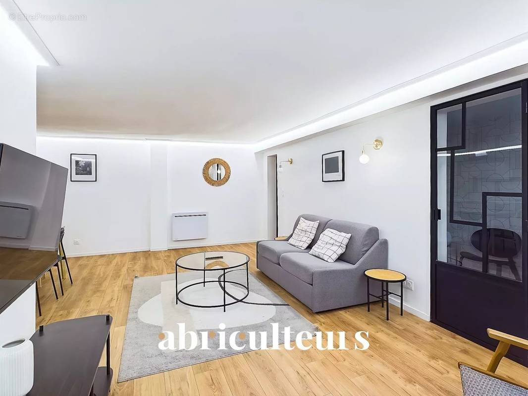 Appartement à PARIS-2E