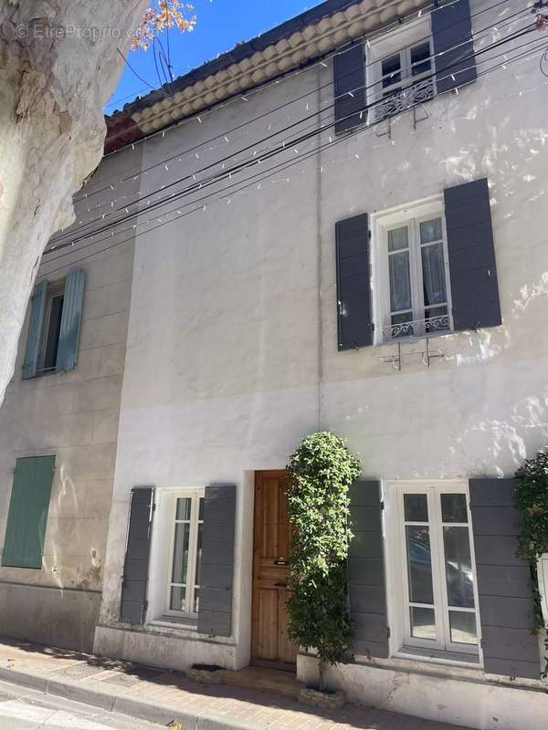 Maison à PELISSANNE