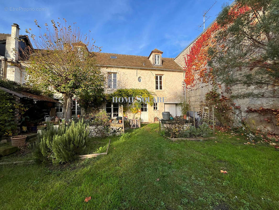 Maison à LAMORLAYE