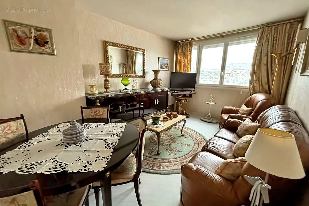 Appartement à BONNEUIL-SUR-MARNE