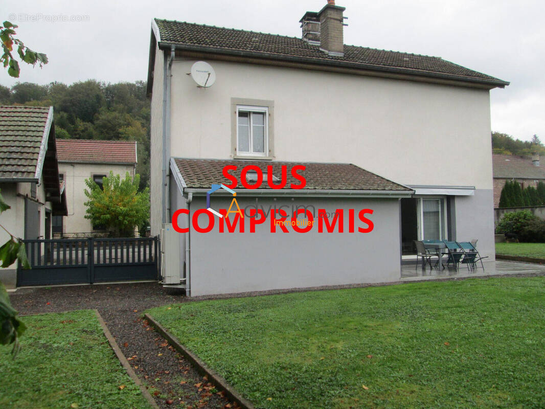 SOUS  COMPROMIS - Maison à RADDON-ET-CHAPENDU