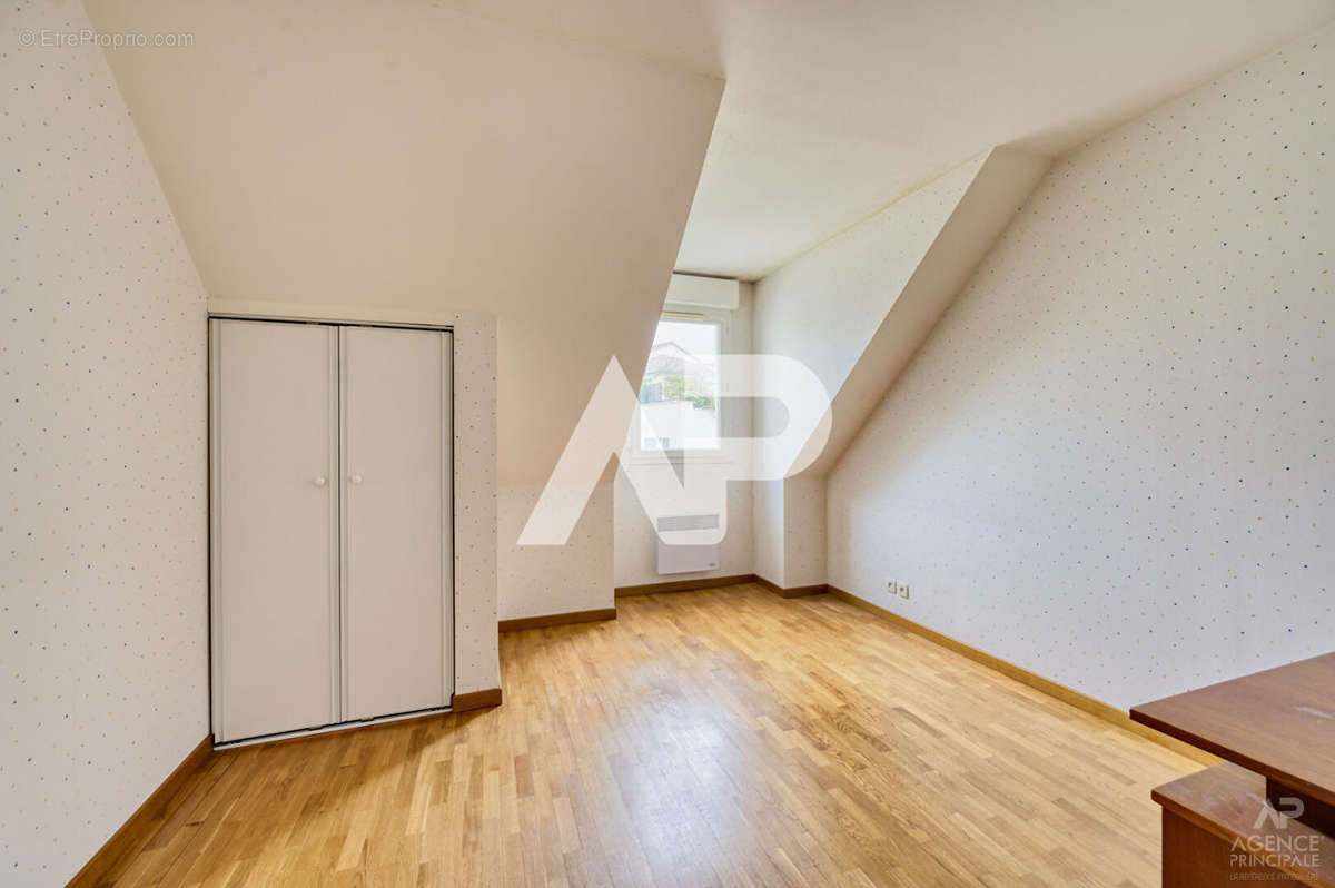 Appartement à RUEIL-MALMAISON