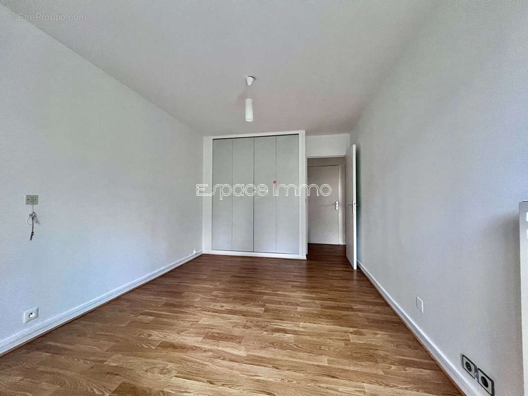 Appartement à MONT-SAINT-AIGNAN