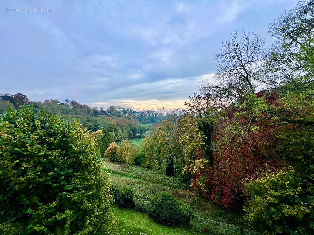 Appartement à MONT-SAINT-AIGNAN