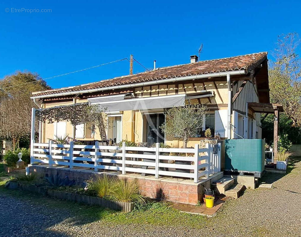 Maison à VILLENEUVE-DE-MARSAN