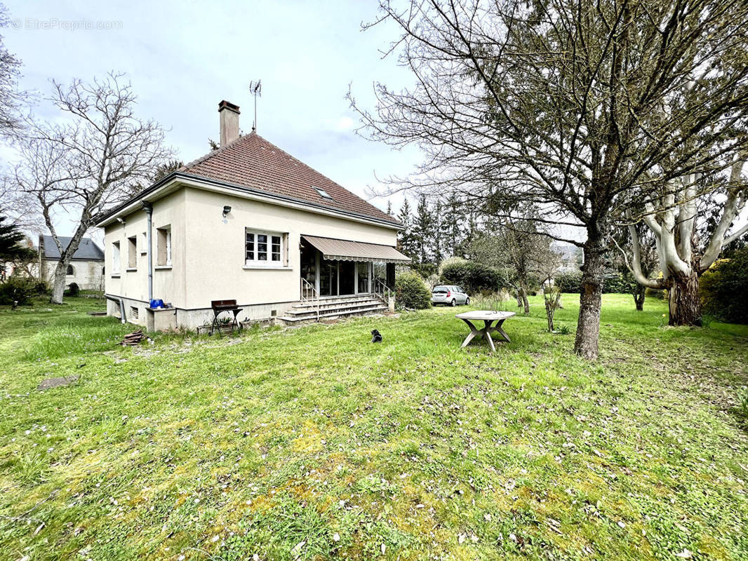 Maison à CHAMBON-LA-FORET