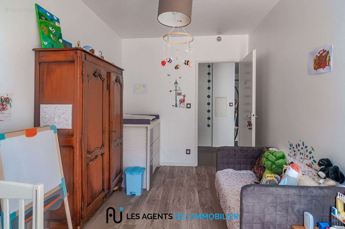 Appartement à NANTERRE