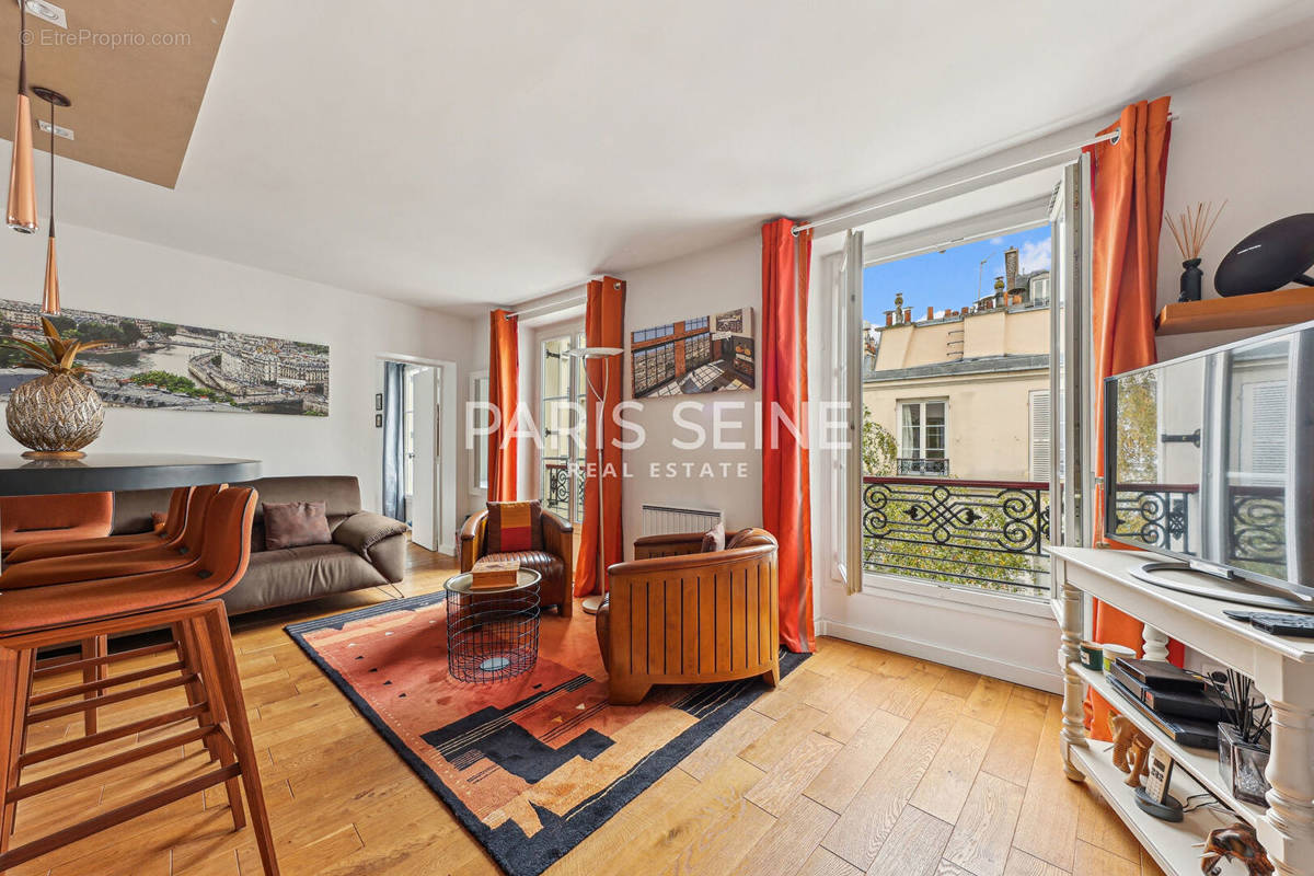 Appartement à PARIS-7E