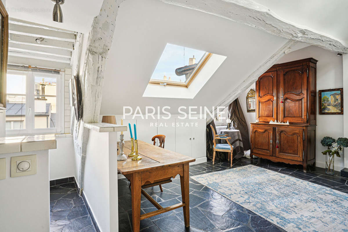 Appartement à PARIS-6E