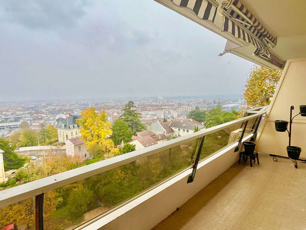 Appartement à LYON-5E