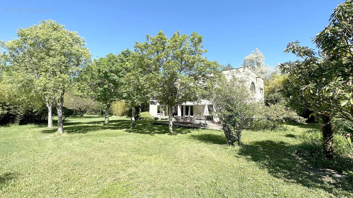 Maison à AIX-EN-PROVENCE