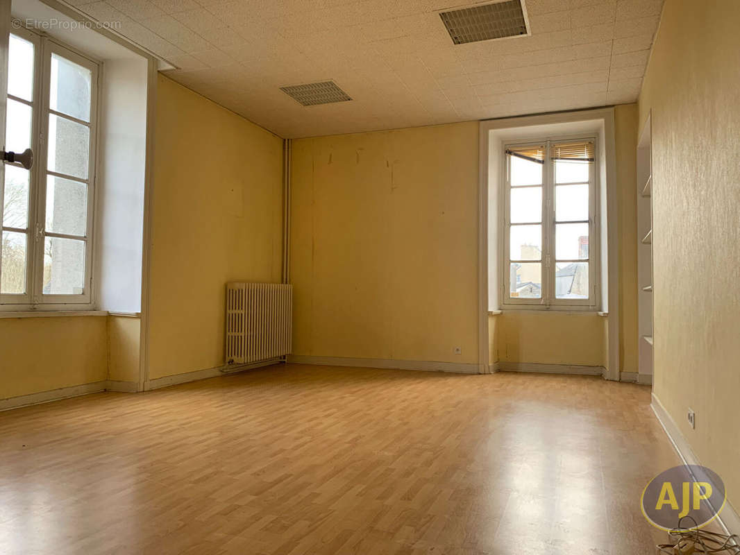 Appartement à SEGRE