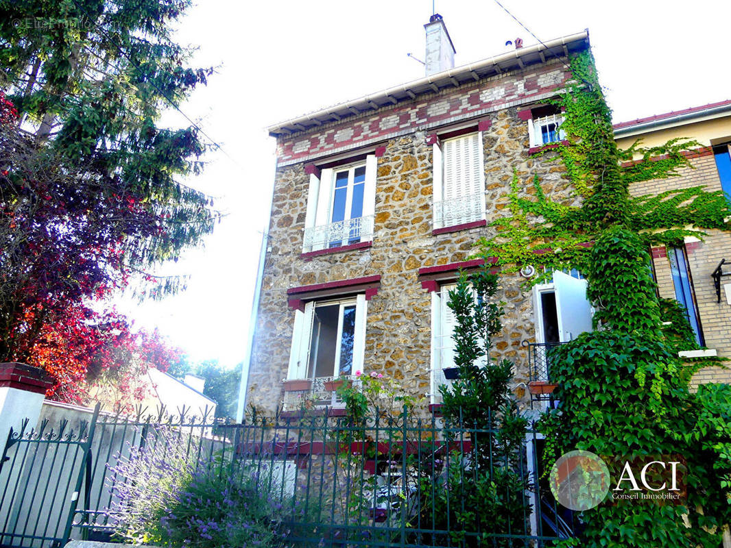 Maison à PIERREFITTE-SUR-SEINE