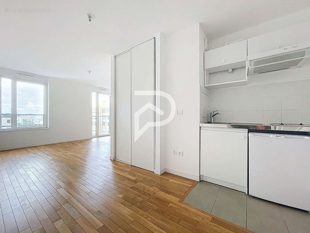 Appartement à COURBEVOIE