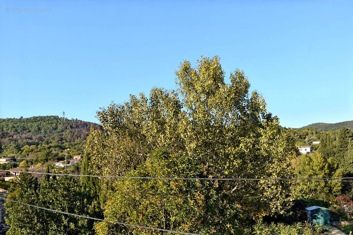 Maison à BESSE-SUR-ISSOLE