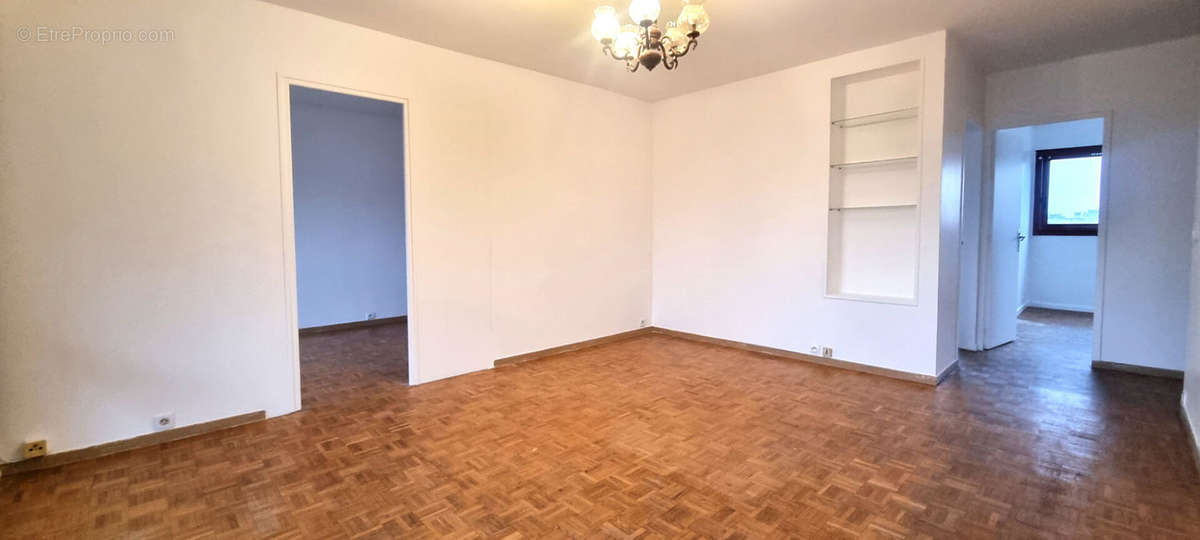 Appartement à HOUILLES