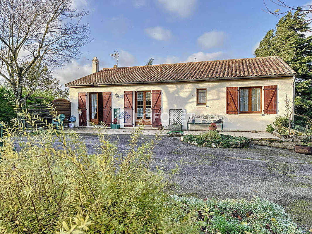 Maison à SAINT-LOUP-LAMAIRE