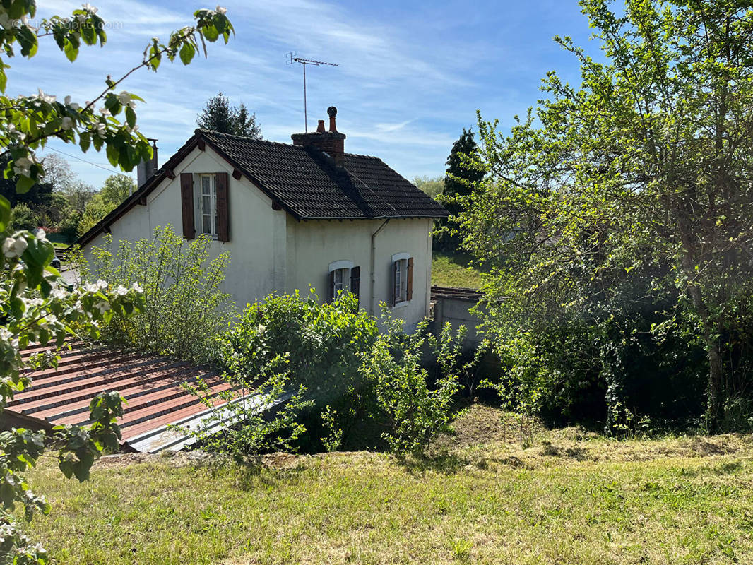 Maison à SAINT-LEGER-DES-VIGNES