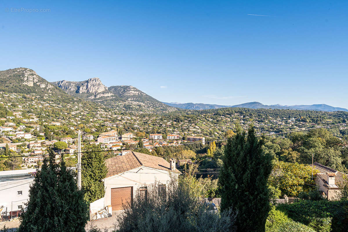 Appartement à VENCE