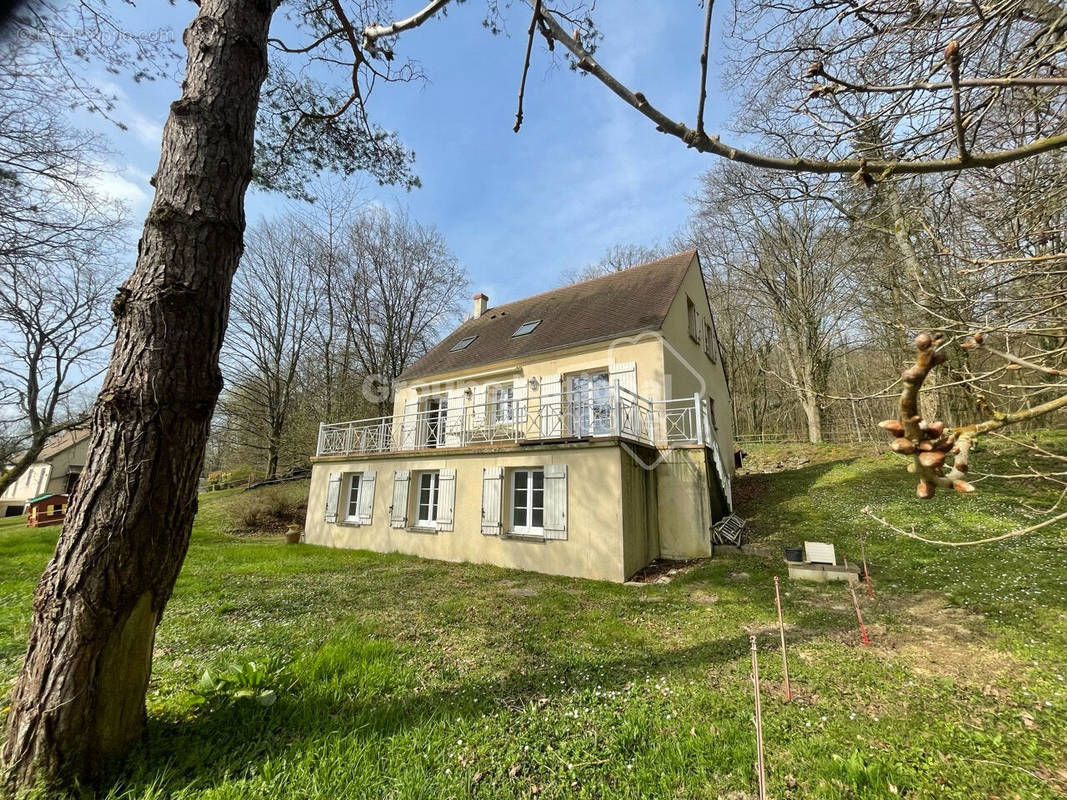 Maison à SAINT-CREPIN-AUX-BOIS