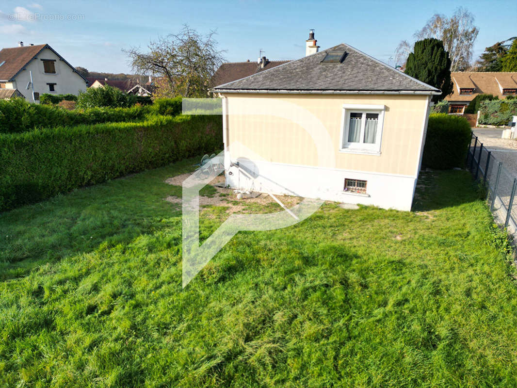 Maison à EZY-SUR-EURE