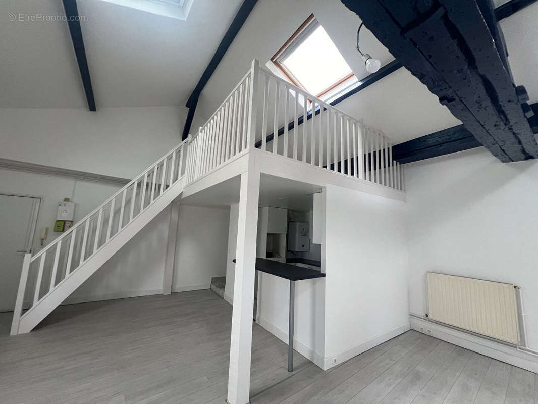 Appartement à PARIS-18E