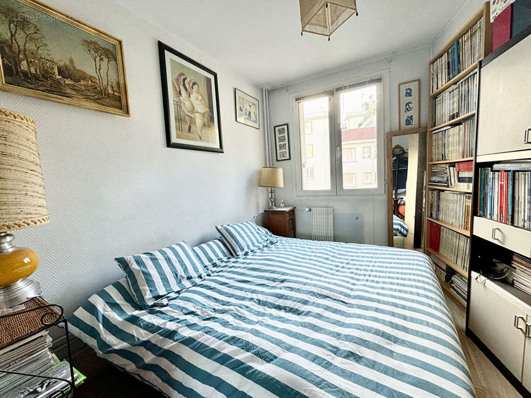 Appartement à PARIS-20E