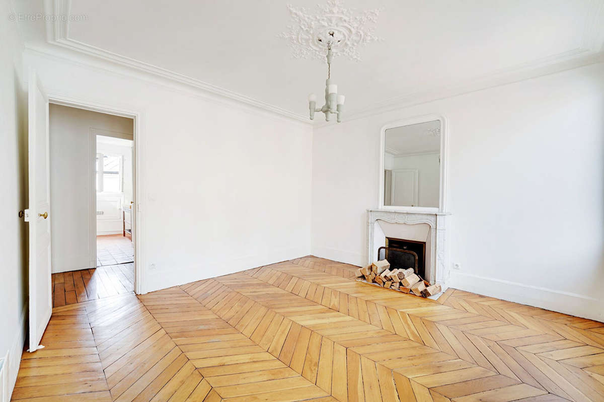 Appartement à PARIS-18E