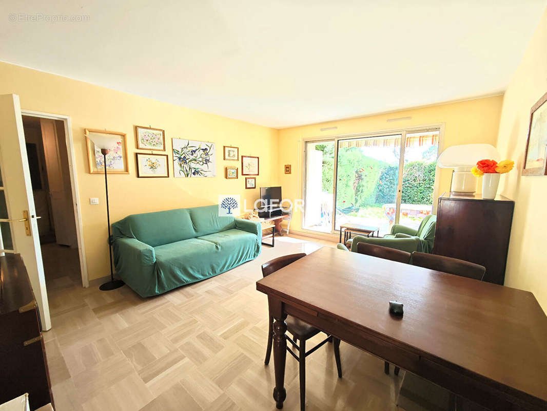 Appartement à VENCE