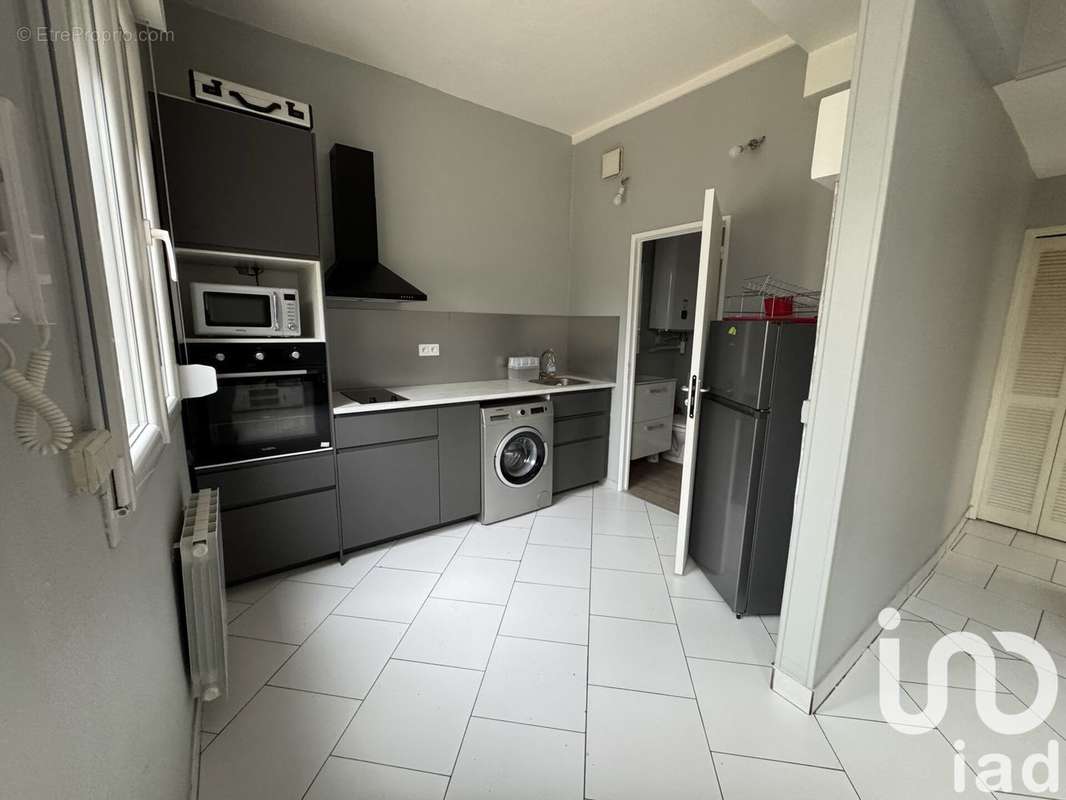 Photo 2 - Appartement à FLEURY-LES-AUBRAIS