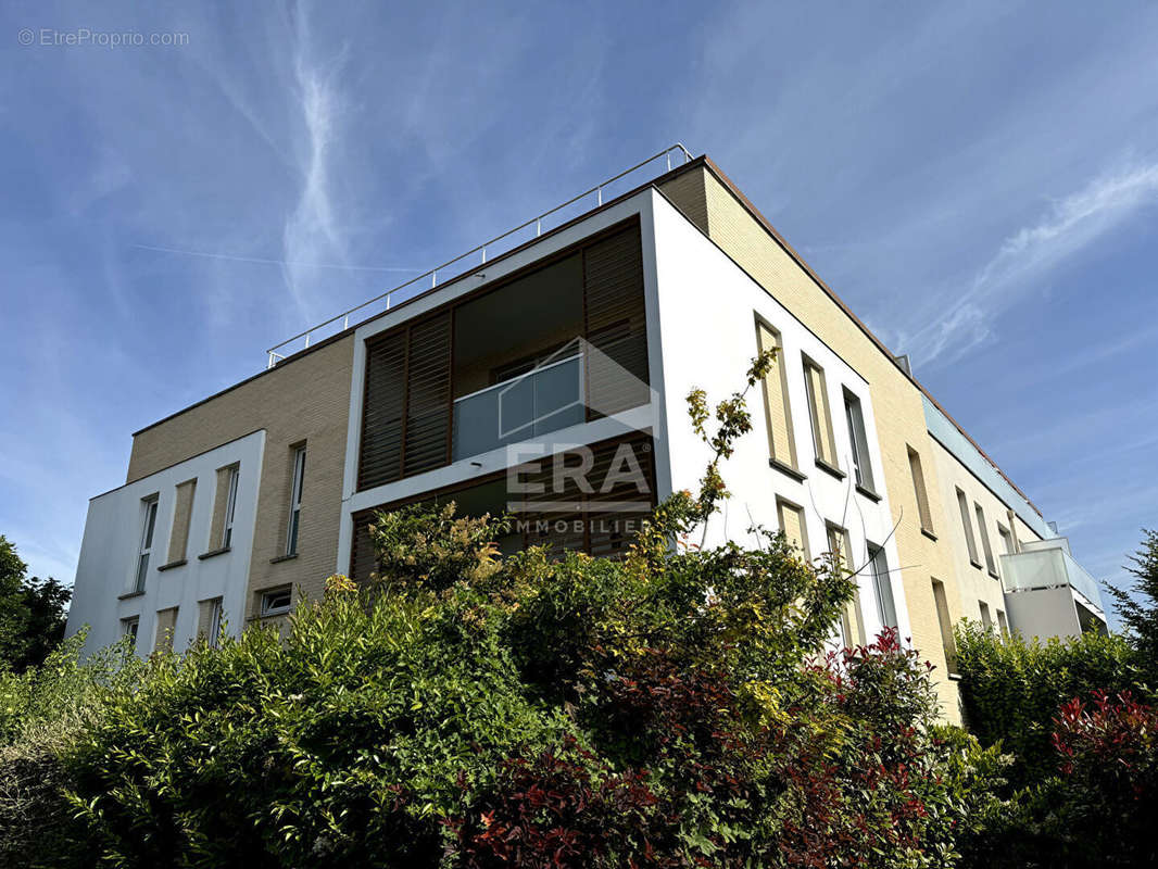 Appartement à SARTROUVILLE