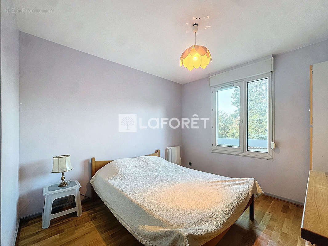 Appartement à SAINT-GENIS-LAVAL