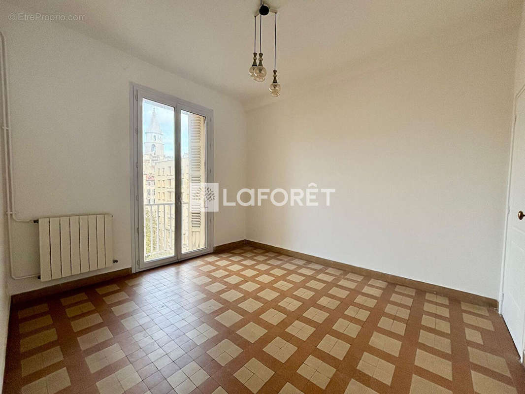 Appartement à MARSEILLE-2E