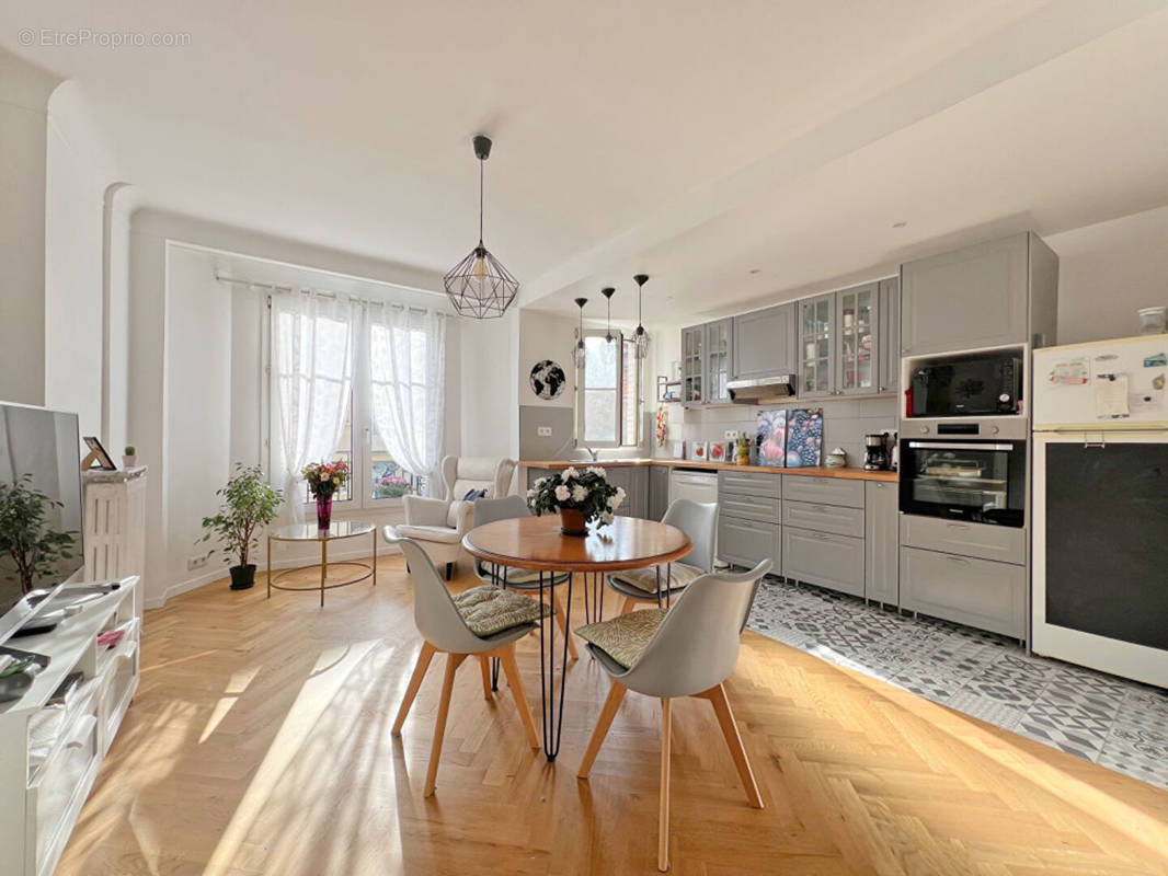 Appartement à ASNIERES-SUR-SEINE