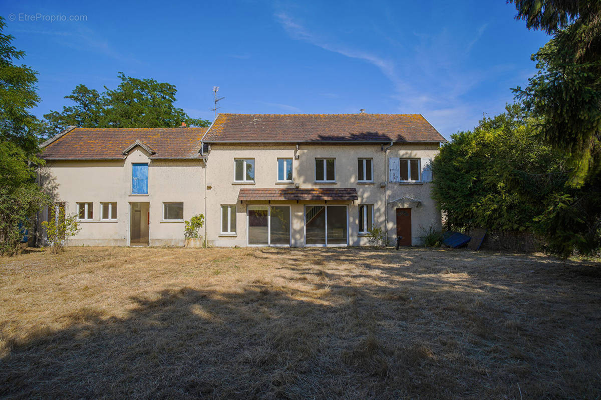 Maison à ESCOVILLE