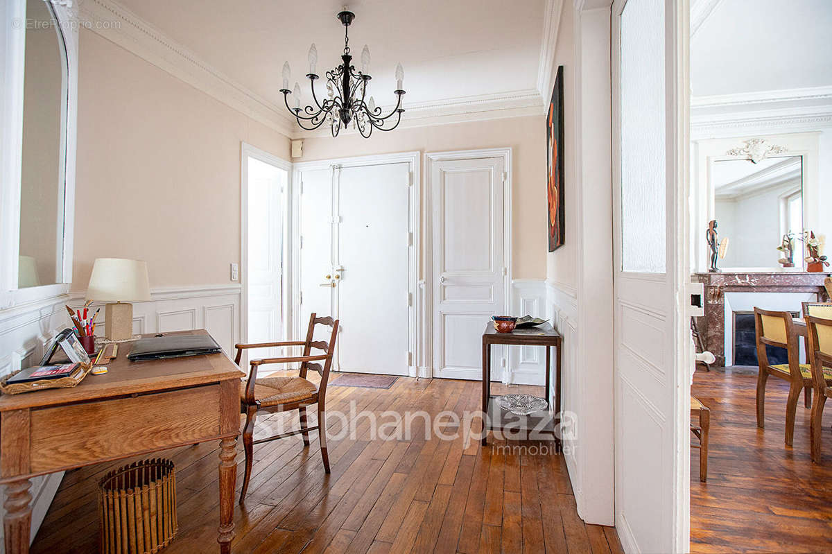 Appartement à MONTROUGE