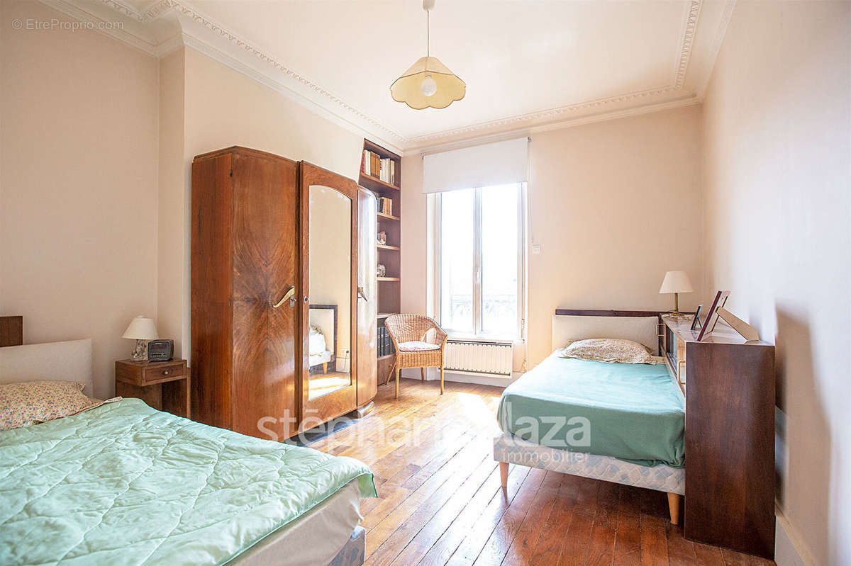 Appartement à MONTROUGE