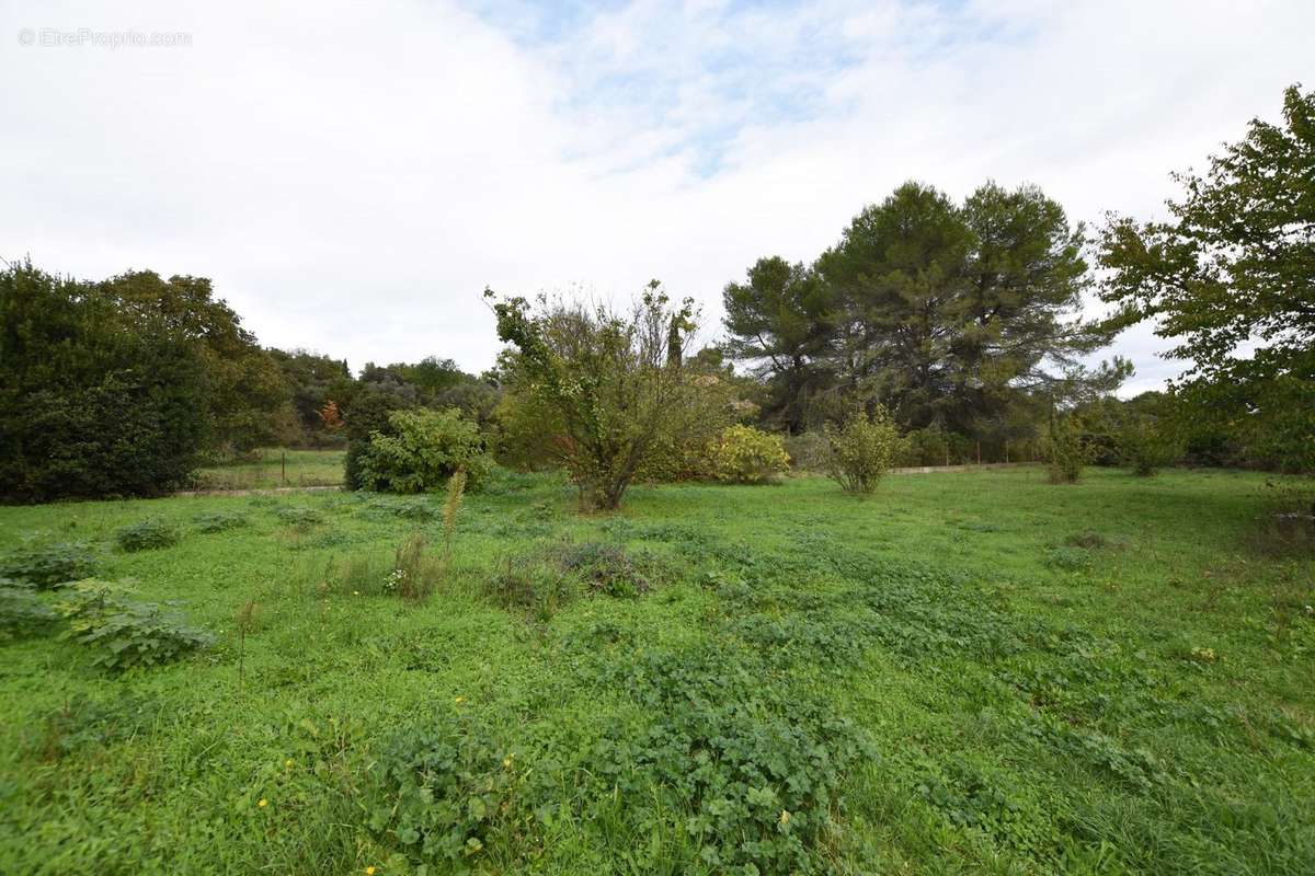 Terrain 2300 M² - Maison à ARPAILLARGUES-ET-AUREILLAC