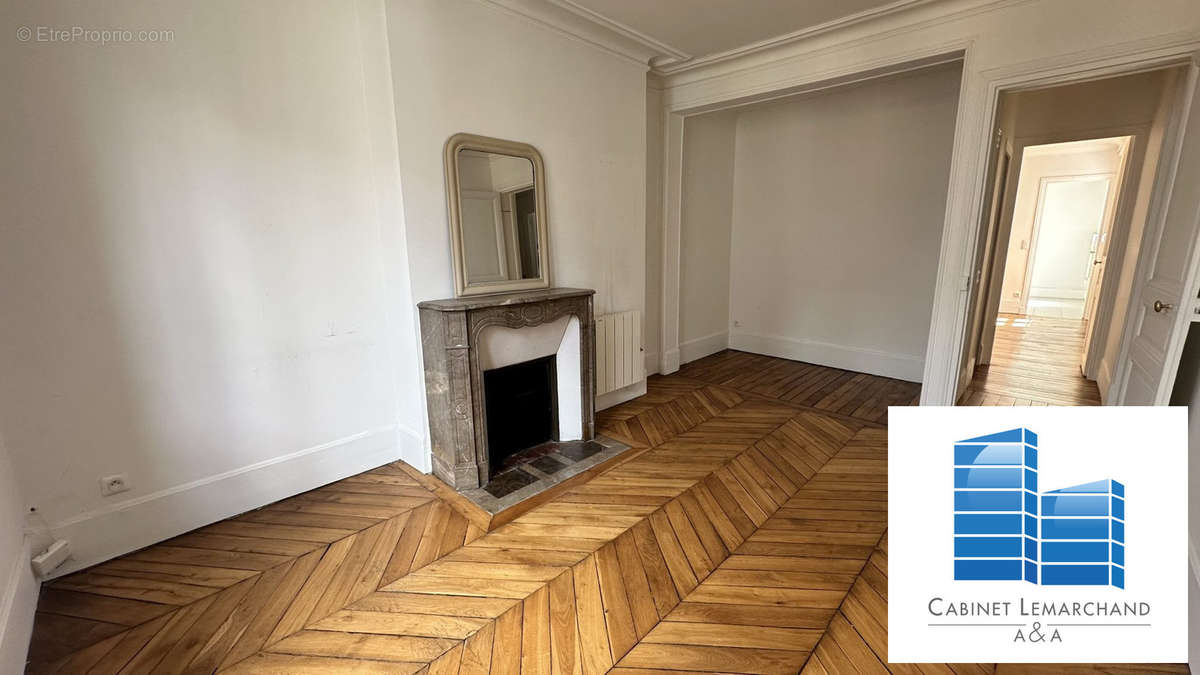 Appartement à PARIS-18E