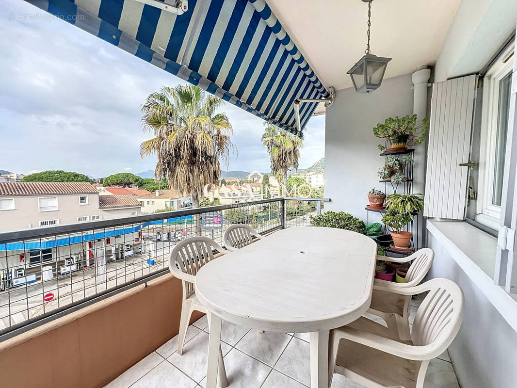 Appartement à HYERES