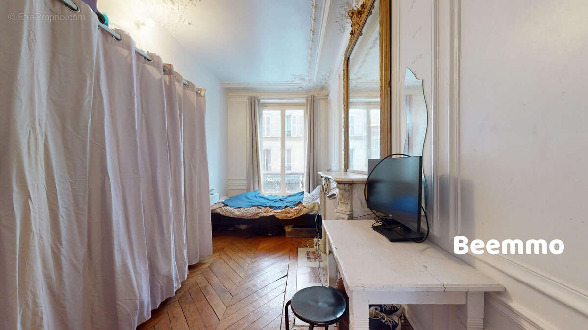 Appartement à PARIS-9E