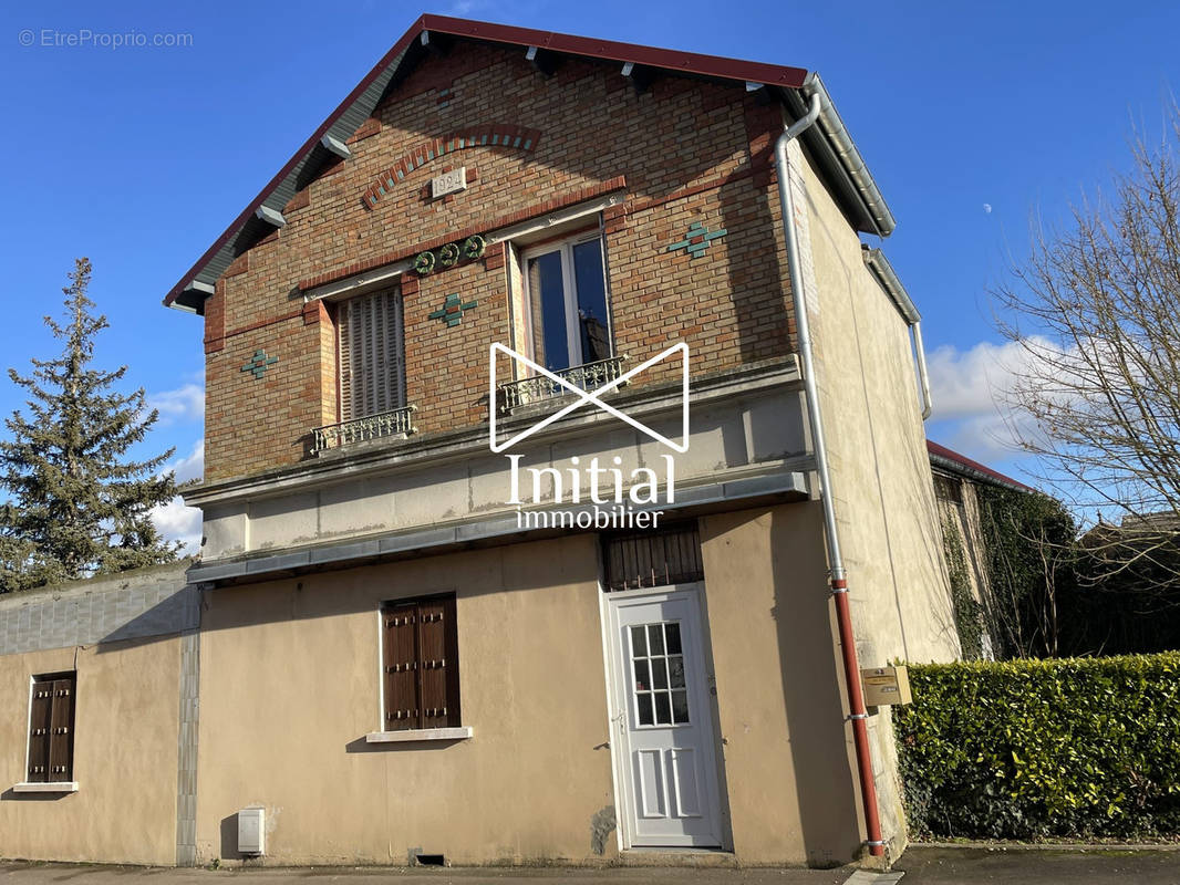 Appartement à SAINT-JULIEN-LES-VILLAS