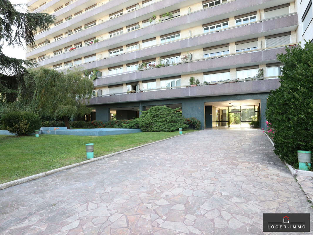 Appartement à IVRY-SUR-SEINE