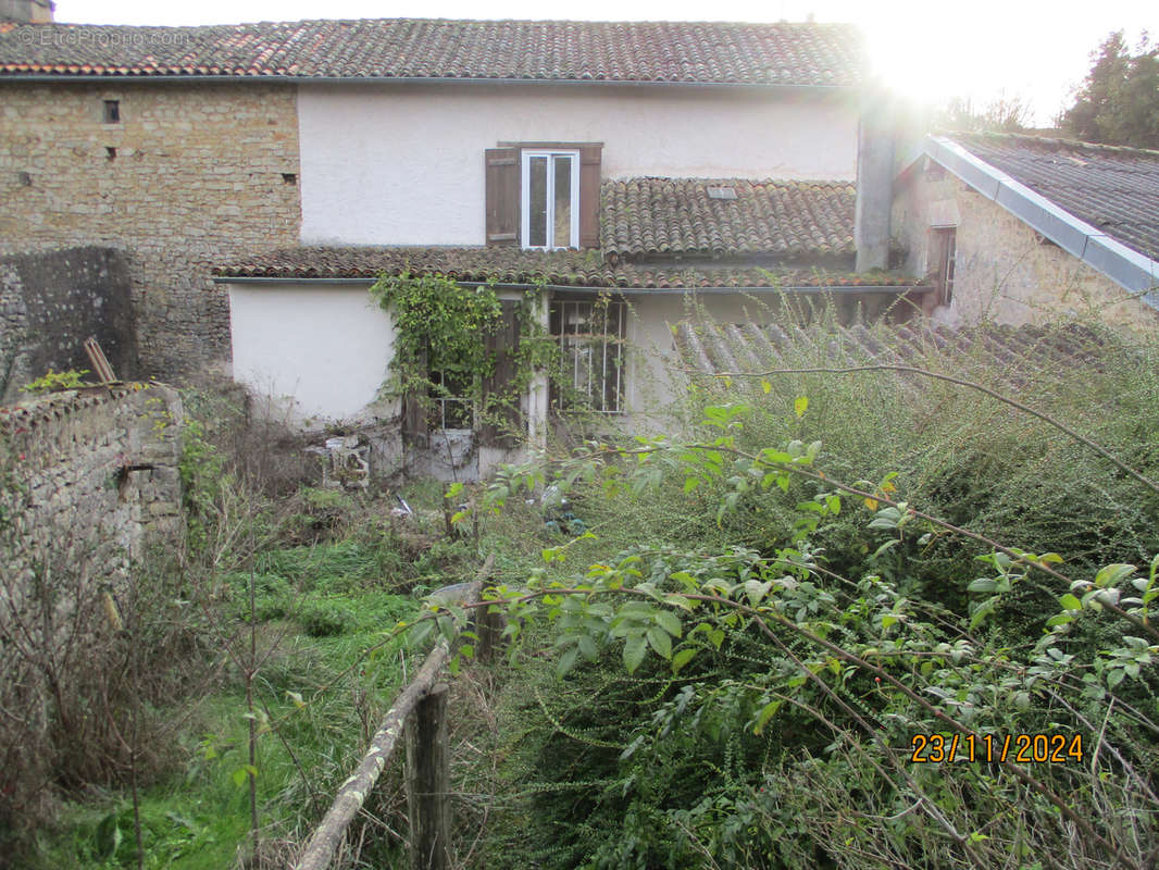 Maison à CEAUX-EN-COUHE