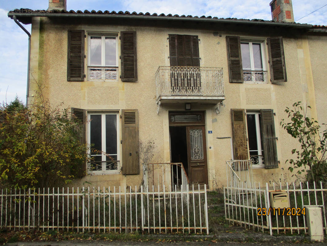 Maison à CEAUX-EN-COUHE