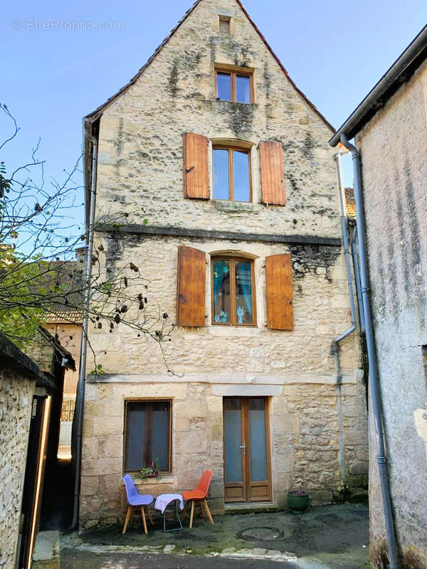 Maison à MONTIGNAC