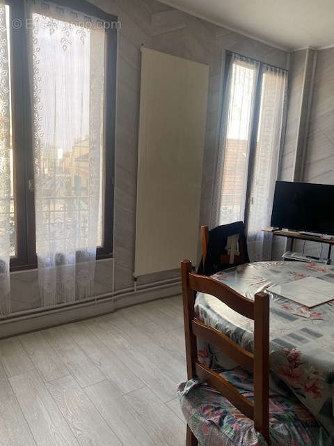 Appartement à GENNEVILLIERS