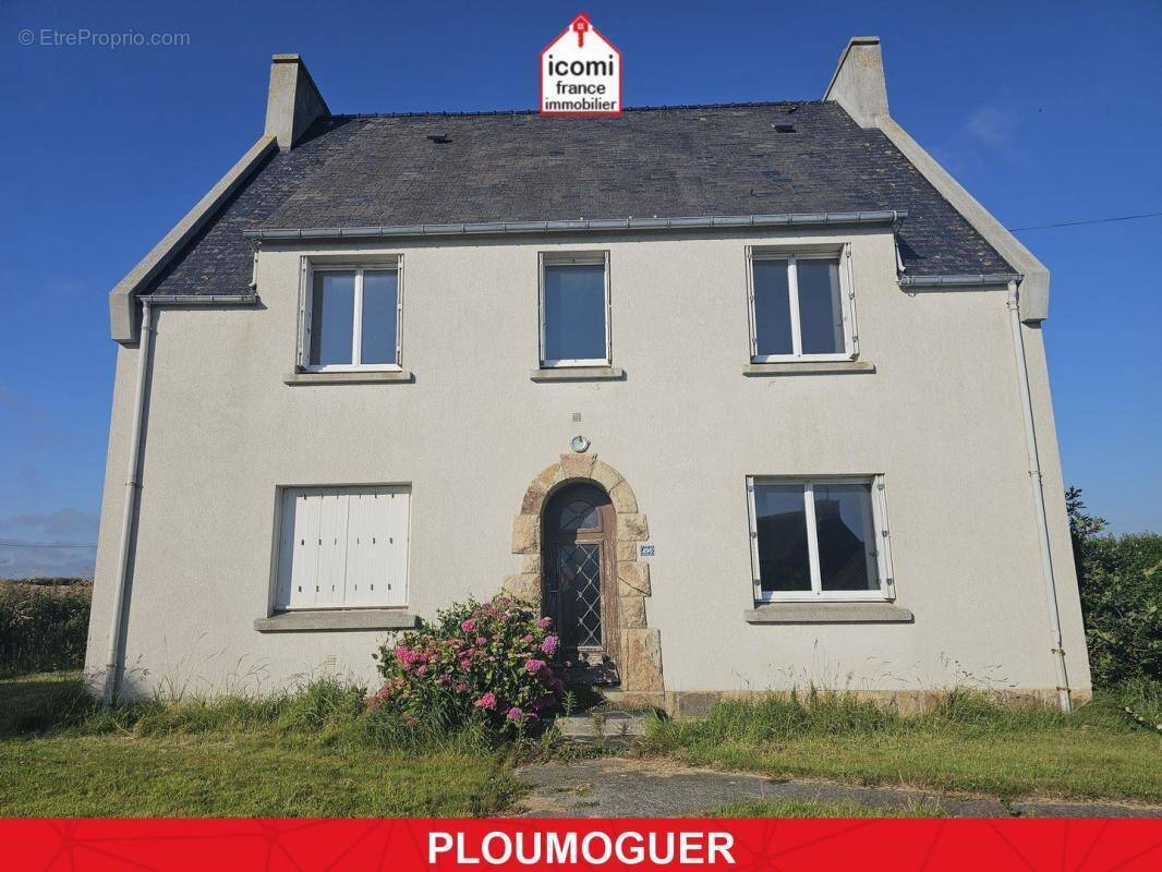 Maison à PLOUMOGUER