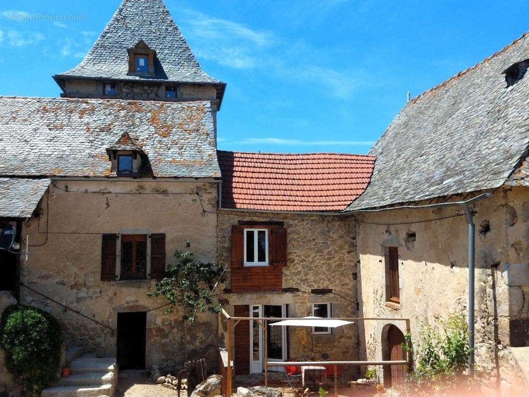 Maison à VILLEFRANCHE-DE-ROUERGUE