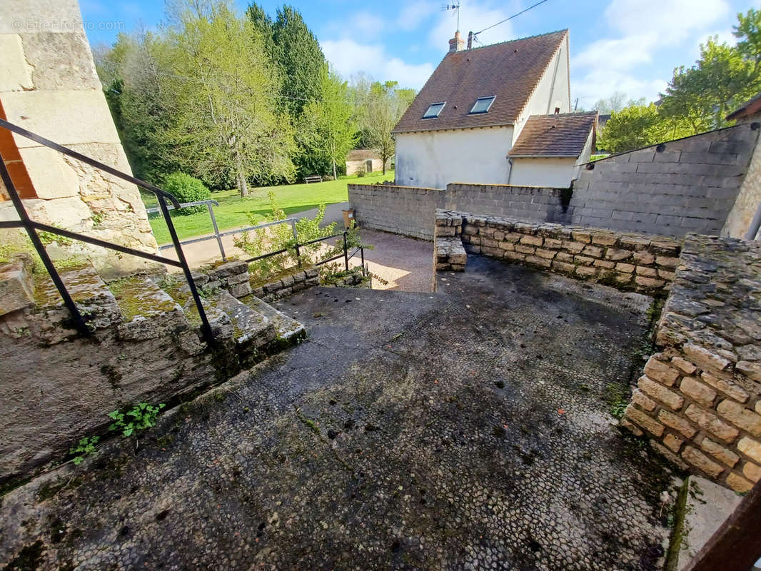 Maison à VIELMANAY